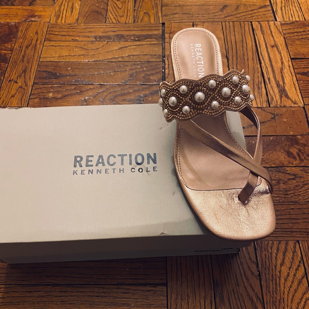 Kenneth Cole Reaction Gold Pearl Sandals